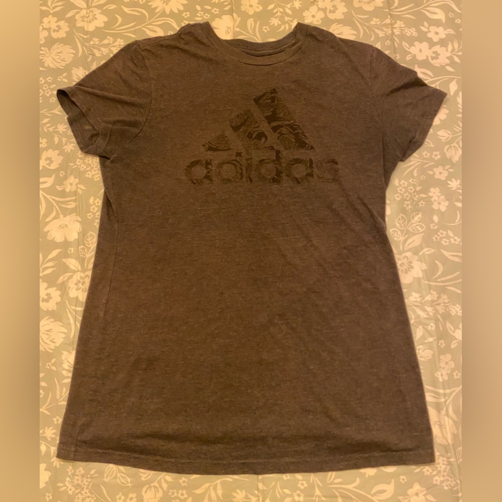 Adidas Women's Athletic Short Sleeve Gray Tee Size Large